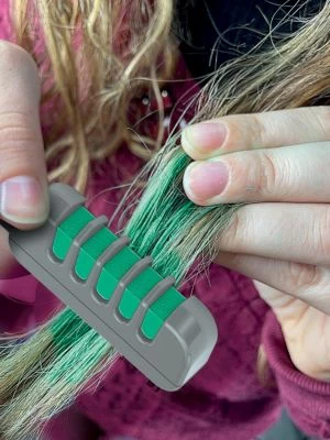 Clementoni Rainbow High - Farb-Hairstyler 5 Clementoni Rainbow High - Farb-Hairstyler – Bild 3