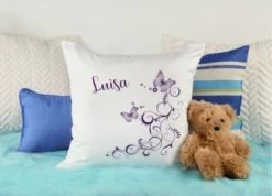 CreaDesign Dekokissen Kinder 40 X 40 Cm Schmetterling Lila Mit Name Personalisiert 11 CreaDesign Dekokissen Kinder 40 X 40 Cm Schmetterling Lila Mit Name Personalisiert -Spielzeugladen 30544616 04