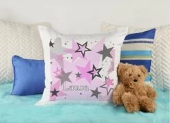 CreaDesign Dekokissen Kinder 40 X 40 Cm Sterne Rosa Grau Mit Name Personalisiert -Spielzeugladen 30544946 04