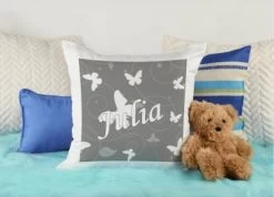 CreaDesign Dekokissen Kinder 40 X 40 Cm Schmetterling Grau Mit Name Personalisiert 11 CreaDesign Dekokissen Kinder 40 X 40 Cm Schmetterling Grau Mit Name Personalisiert -Spielzeugladen 30546007 04